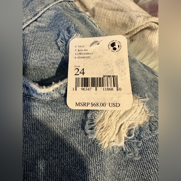 NWT Free People WE THE FREE Kiss Me Jean Shorts Size 24 - Picture 8 of 8